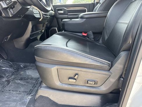Used 2024 RAM 2500 Laramie AWD/4WD image 16