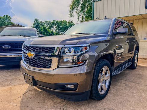 Used 2015 Chevrolet Tahoe LT RWD image 1