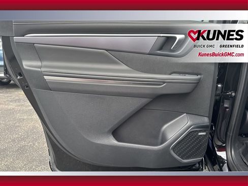 New 2026 Buick Enclave Sport Touring w/ LPO, Floor Liner Package image 44