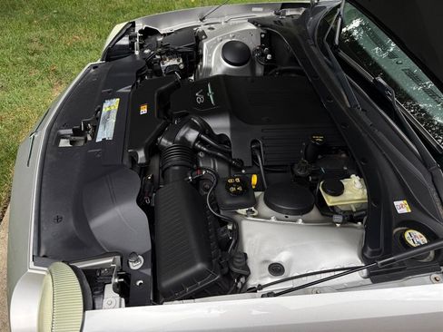 Used 2005 Ford Thunderbird RWD image 79