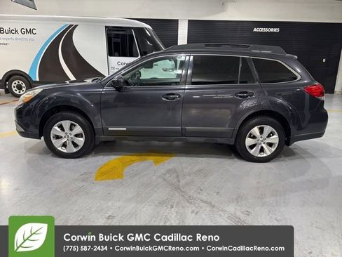 Used 2011 Subaru Outback 3.6R Limited w/ PWR Moonroof Pkg AWD/4WD image 3