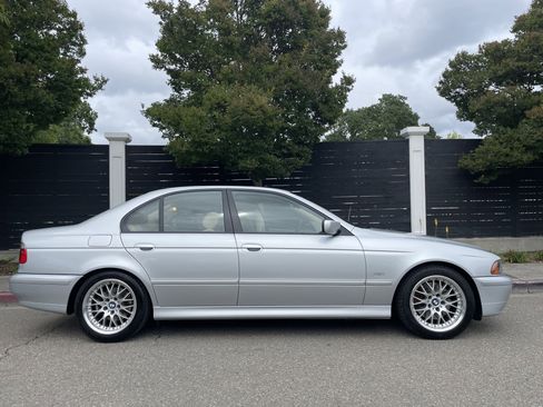 Used 2001 BMW 530i Sedan RWD image 5