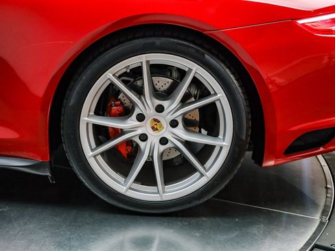 Used 2017 Porsche 911 Targa 4S image 9