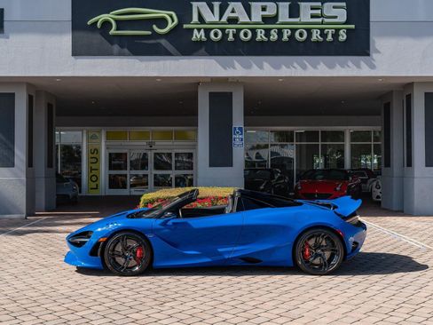 Used 2024 McLaren 750S Spider image 34