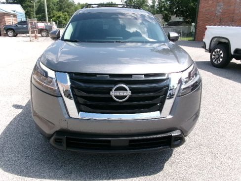 Used 2022 Nissan Pathfinder SV AWD/4WD image 8