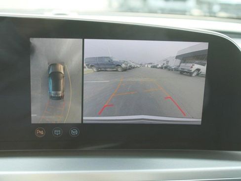 Used 2024 Cadillac Lyriq Luxury w/ LPO, Floor Liner Package image 21