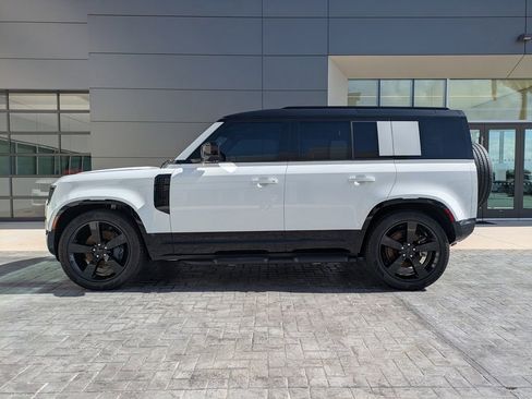 New 2026 Land Rover Defender 110 X-Dynamic SE AWD/4WD image 8