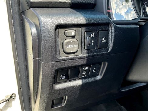 Used 2023 Toyota 4Runner Limited AWD/4WD image 39