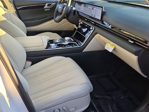 Used 2025 Genesis GV80 2.5T Standard image 16