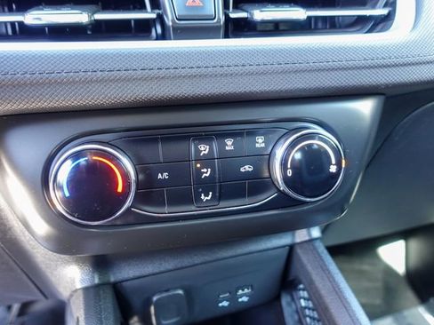 Used 2025 Chevrolet TrailBlazer LS w/ LS Convenience Package image 18