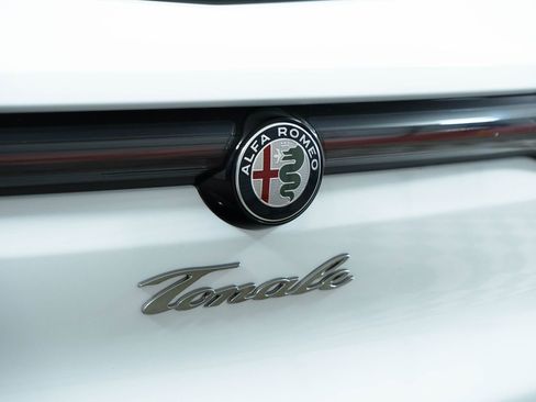 New 2024 Alfa Romeo Tonale Veloce image 30