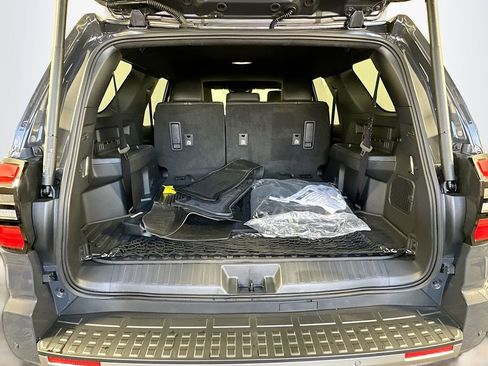 Used 2025 Toyota 4Runner Limited image 27