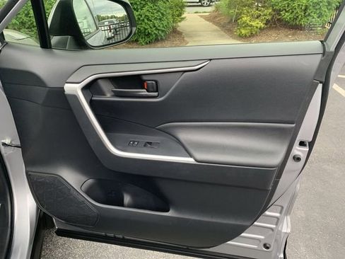Certified 2025 Toyota RAV4 LE AWD/4WD image 13