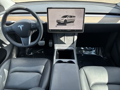 Used 2022 Tesla Model Y Performance AWD/4WD image 17