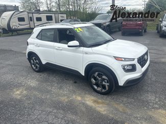 Used 2024 Hyundai Venue SEL FWD video 1