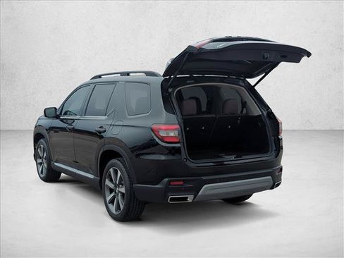Used 2025 Honda Pilot Elite image 9