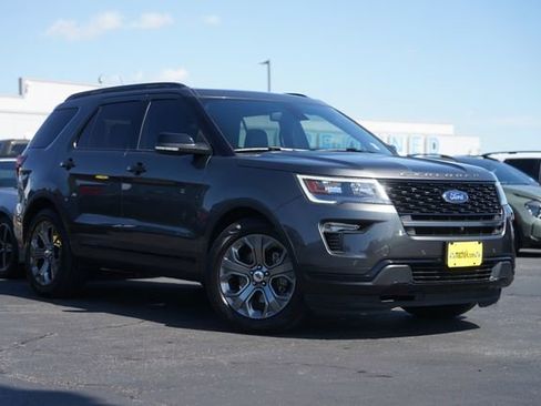Used 2018 Ford Explorer Sport w/ Equipment Group 401A AWD/4WD image 2