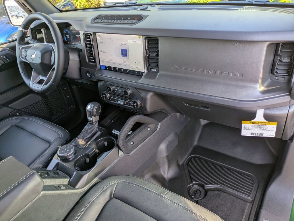 New 2025 Ford Bronco Badlands w/ Sasquatch Package AWD/4WD image 28
