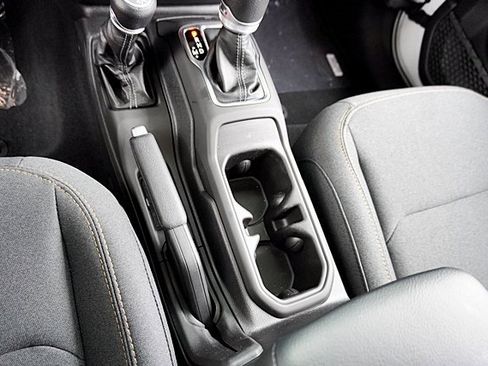 New 2025 Jeep Gladiator Willys image 42