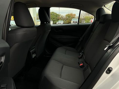 Used 2025 Toyota Corolla LE image 11
