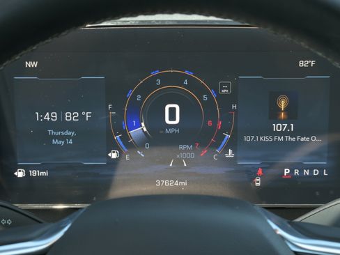 Used 2025 Chevrolet Traverse LT w/ Driver Confidence Package FWD image 24