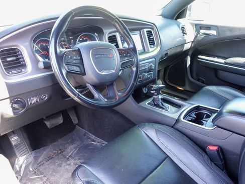 Used 2022 Dodge Charger SXT w/ Leather Interior Group image 11