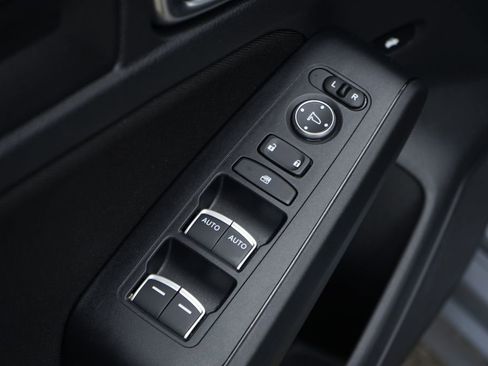 Used 2025 Honda Civic Sport image 15