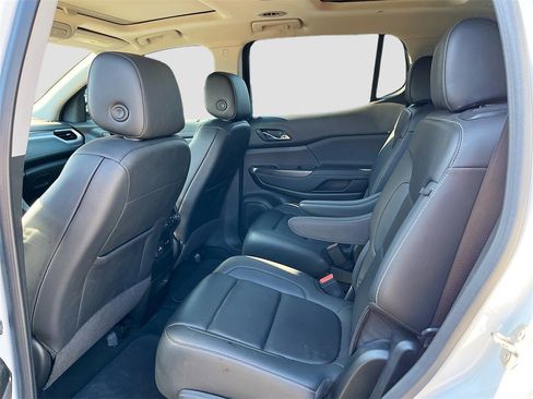 Used 2023 GMC Acadia SLT w/ Elevation Edition image 25