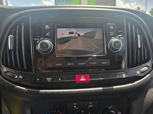 Used 2022 RAM ProMaster City Tradesman FWD image 9
