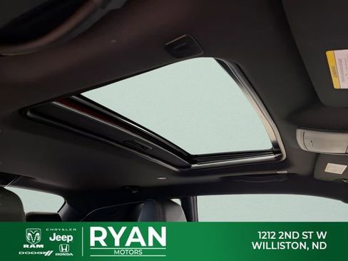 Used 2023 Dodge Challenger R/T w/ Plus Package image 30