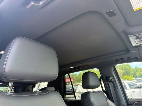 Used 2021 Chevrolet Tahoe Z71 image 10