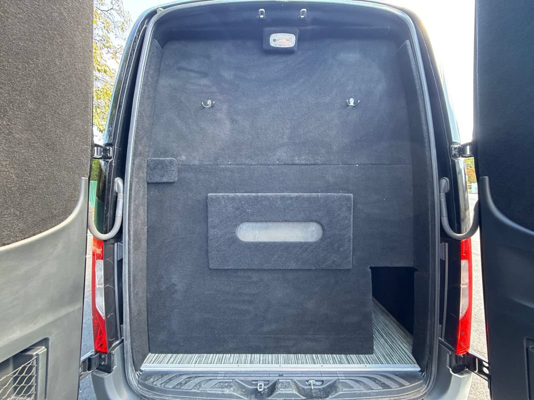 Used 2021 Mercedes-Benz Sprinter 3500 image 40