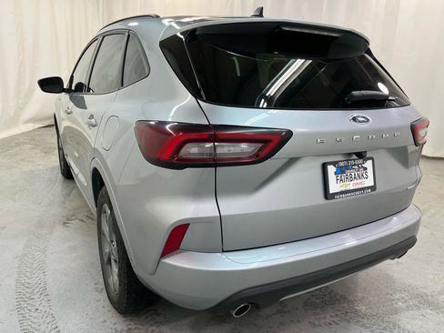 Used 2024 Ford Escape ST-Line image 3