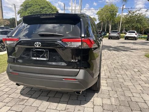 Used 2024 Toyota RAV4 XLE FWD image 38