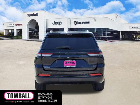 Used 2023 Jeep Grand Cherokee Limited w/ Luxury Tech Group II RWD image 6