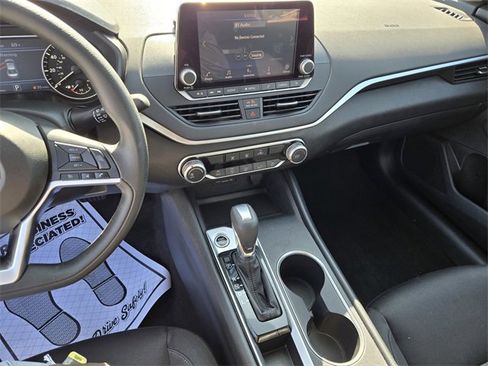 Used 2022 Nissan Altima 2.5 SV image 21