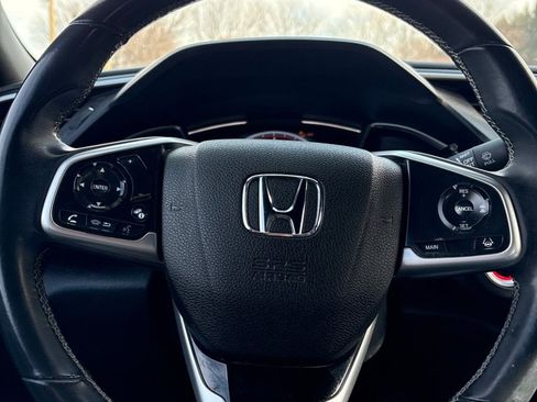 Used 2019 Honda Civic Sport image 17