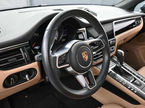 Certified 2021 Porsche Macan S AWD/4WD image 16