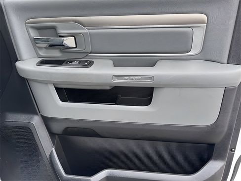 Used 2018 RAM 2500 SLT image 27