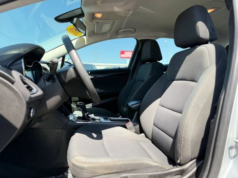 Used 2016 Chevrolet Cruze LS FWD image 21