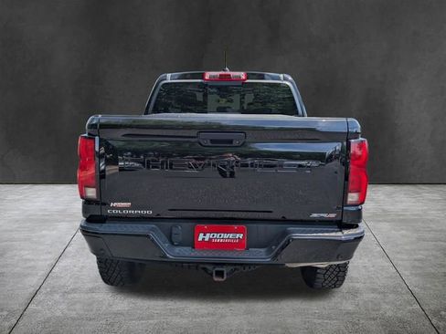 Used 2024 Chevrolet Colorado ZR2 w/ ZR2 Convenience Package III image 5