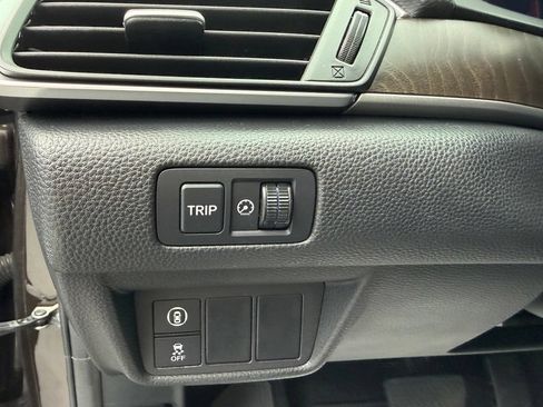 Used 2018 Honda Accord EX-L image 18