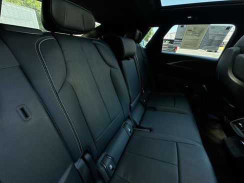 Used 2024 Cadillac Lyriq Luxury RWD image 29