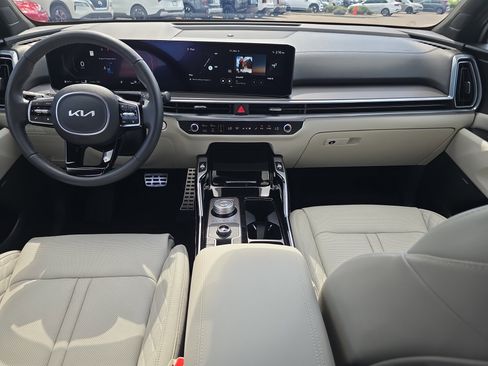 Certified 2025 Kia Sorento SX Prestige image 13