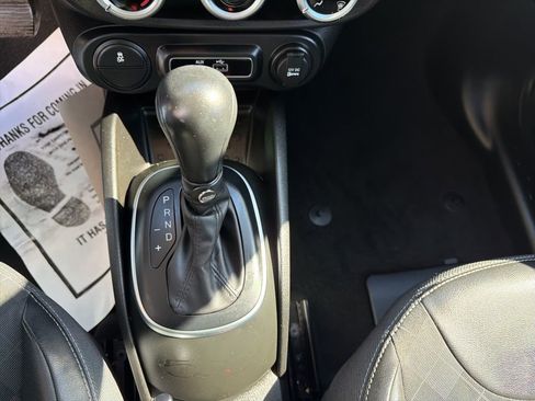 Used 2019 FIAT 500L Pop image 19