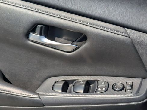 Used 2024 Nissan Sentra SV image 13