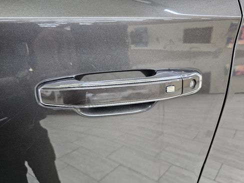 Used 2019 GMC Yukon XL Denali w/ Open Road Package image 12