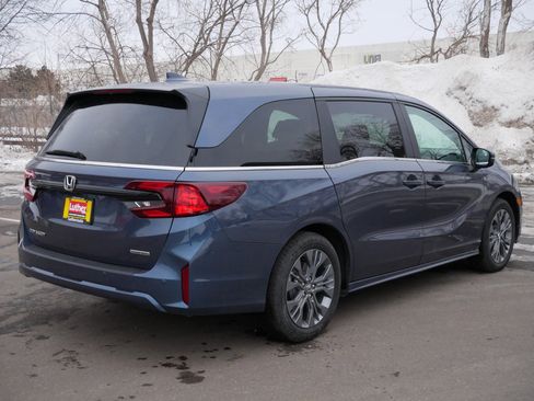 Certified 2026 Honda Odyssey Touring image 7
