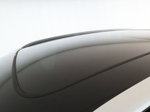 Used 2025 Audi Q4 e-tron Premium image 8