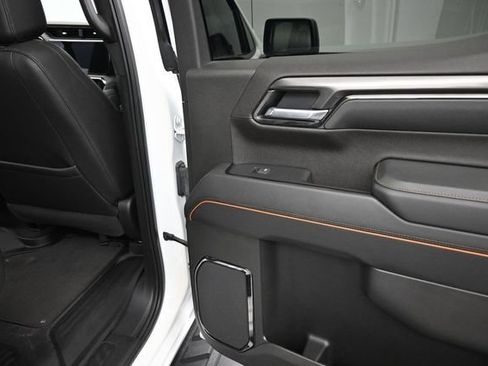 Used 2025 GMC Sierra 1500 AT4 w/ AT4 Premium Package AWD/4WD image 24